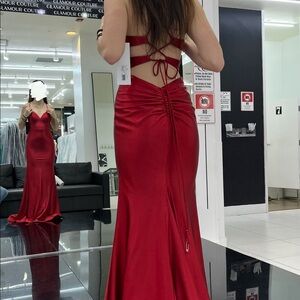 Brand New Faviana red prom dress NWT